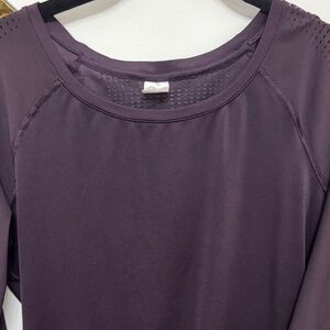 GAP Fit Women’s Large Burgundy Long Sleeve Athletic Top Excellent Condition